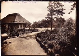 Bowling Green Pavilion 2 Sep 1930*